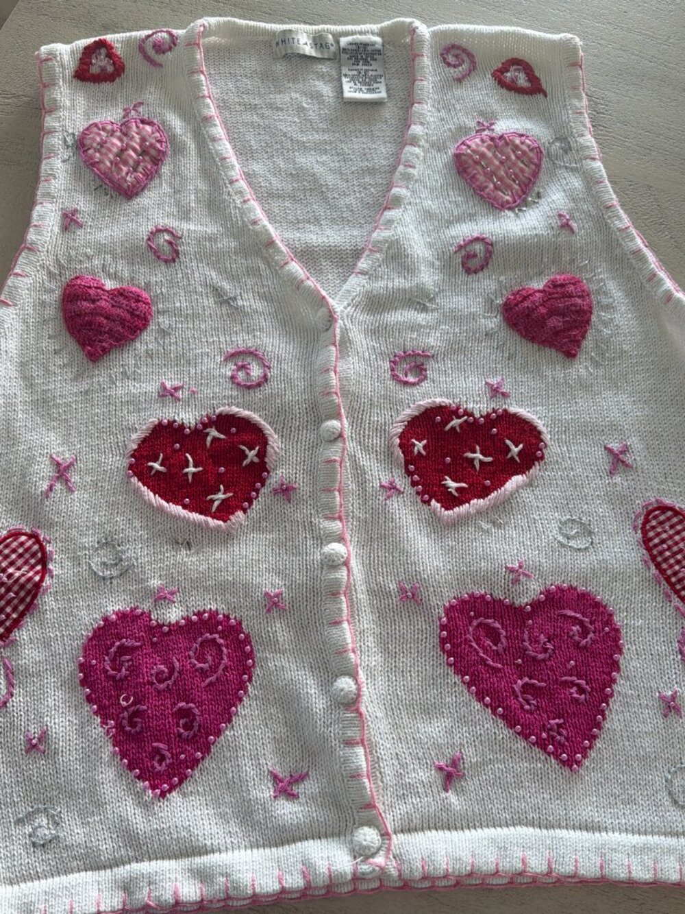Vintage White Stag Embroidered Valentine's Day Hearts Vest Sweater Medium (8/10)